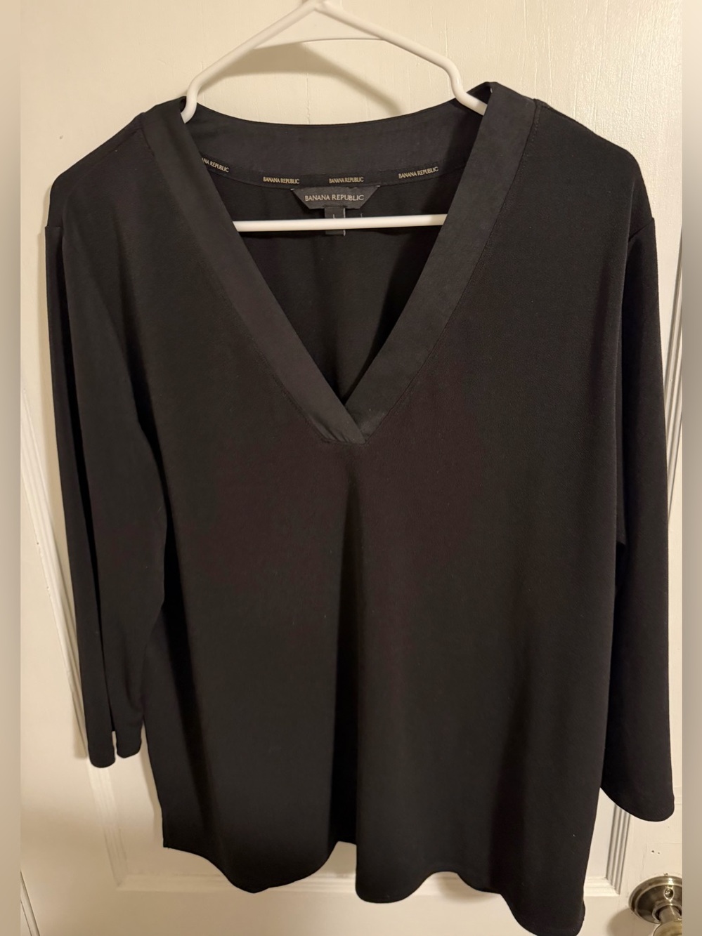 Banana Republic Black Long Sleeve Tunic Top Side Slits Size L